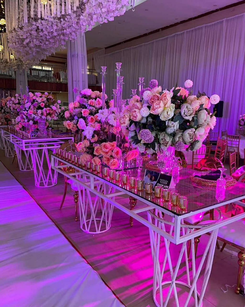 Luxury reception decor