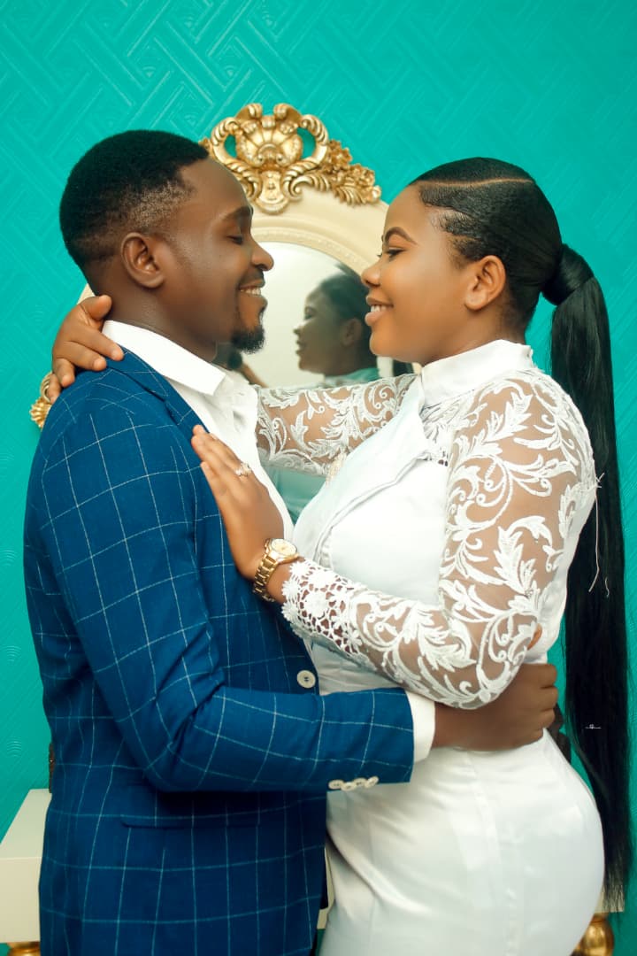 BoldBlack event florals and details